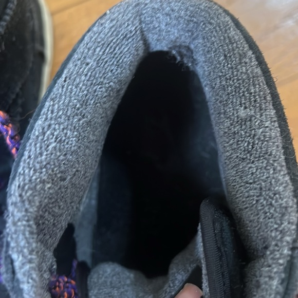 Nike high top black suede sneakers. Sold out everywhere - Picture 7 of 9